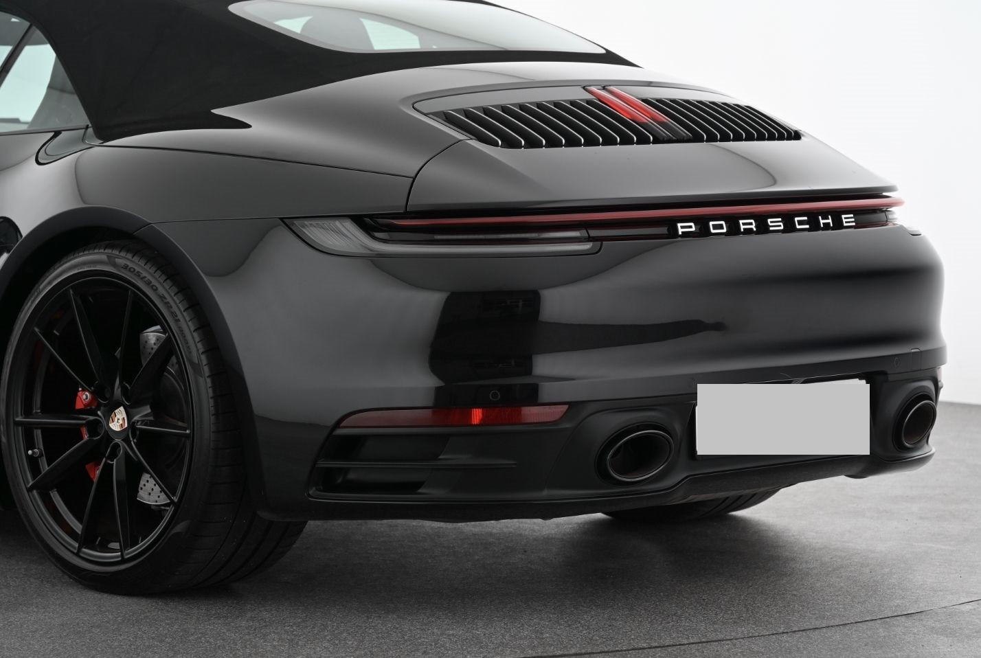 
                                                Voiture
                                                 Porsche 992 Carrera 4S Cabriolet - 450 PS - PDK