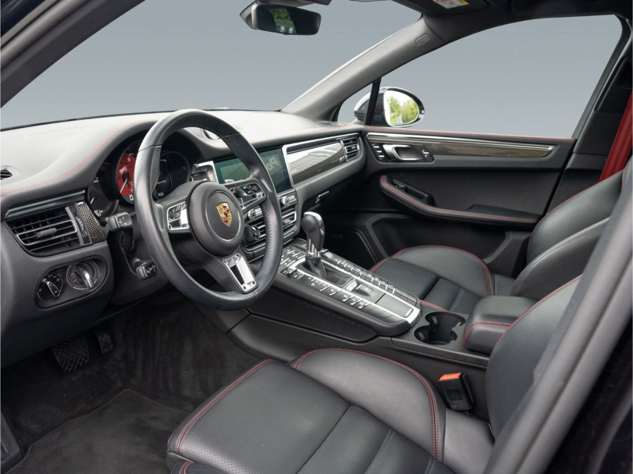 
                                                Voiture
                                                 Porsche Macan (2) GTS - 381 PS - PDK