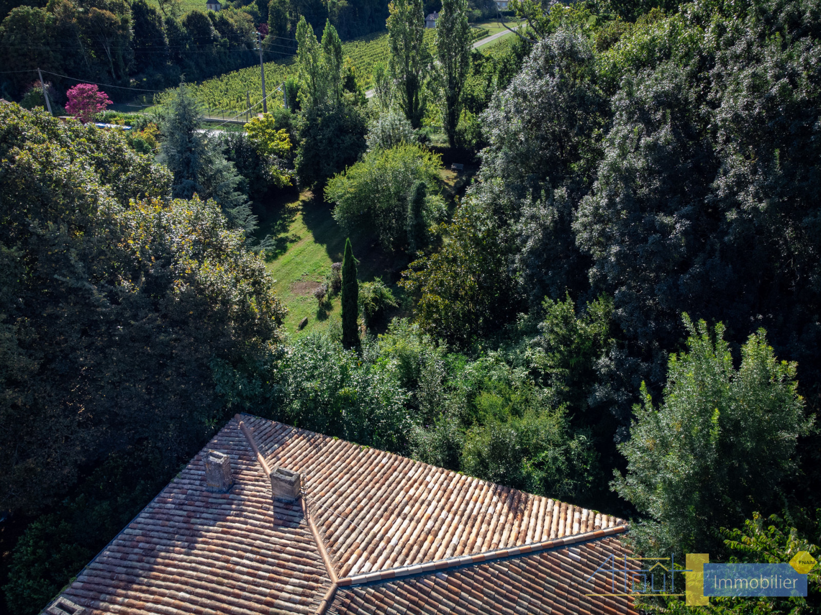 
                                                Vente
                                                 PROPRIETE DE CHARME AUX PORTES DE BORDEAUX