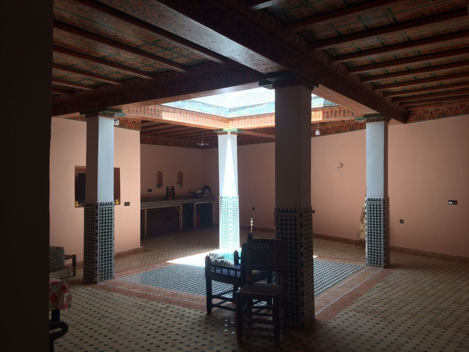 
                                                Vente
                                                 RIAD-ESSAOUIRA