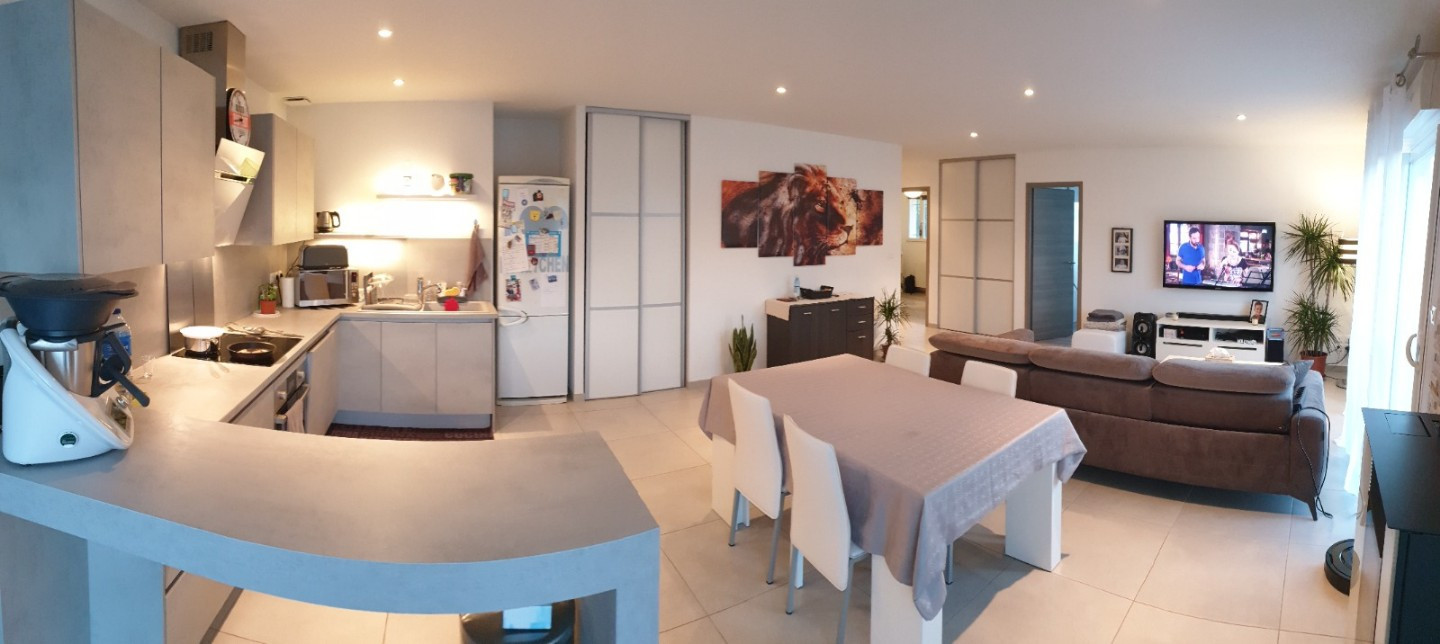 
                                                Vente
                                                 Sainte maxime - 3/4 pièces avec studio indépendant