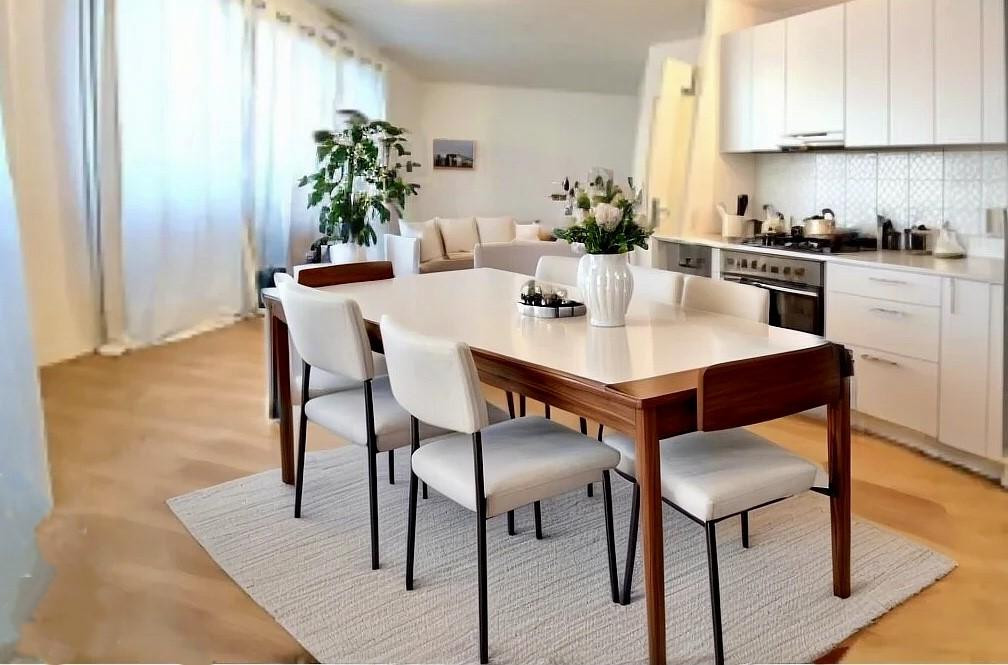 
                                                Vente
                                                 Studio 36 m² dans immeuble récent