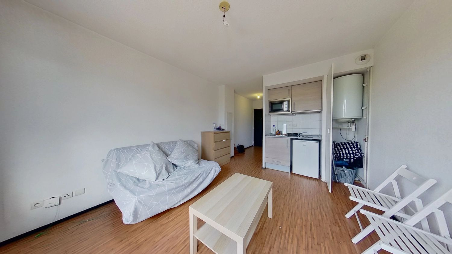 
                                                Location
                                                 Studio meublé quartier St Hilaire avec parking - 134855