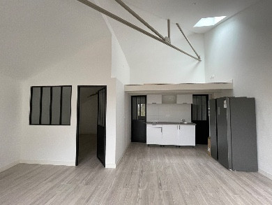 
                                                Vente
                                                 Studio neuf centre ville