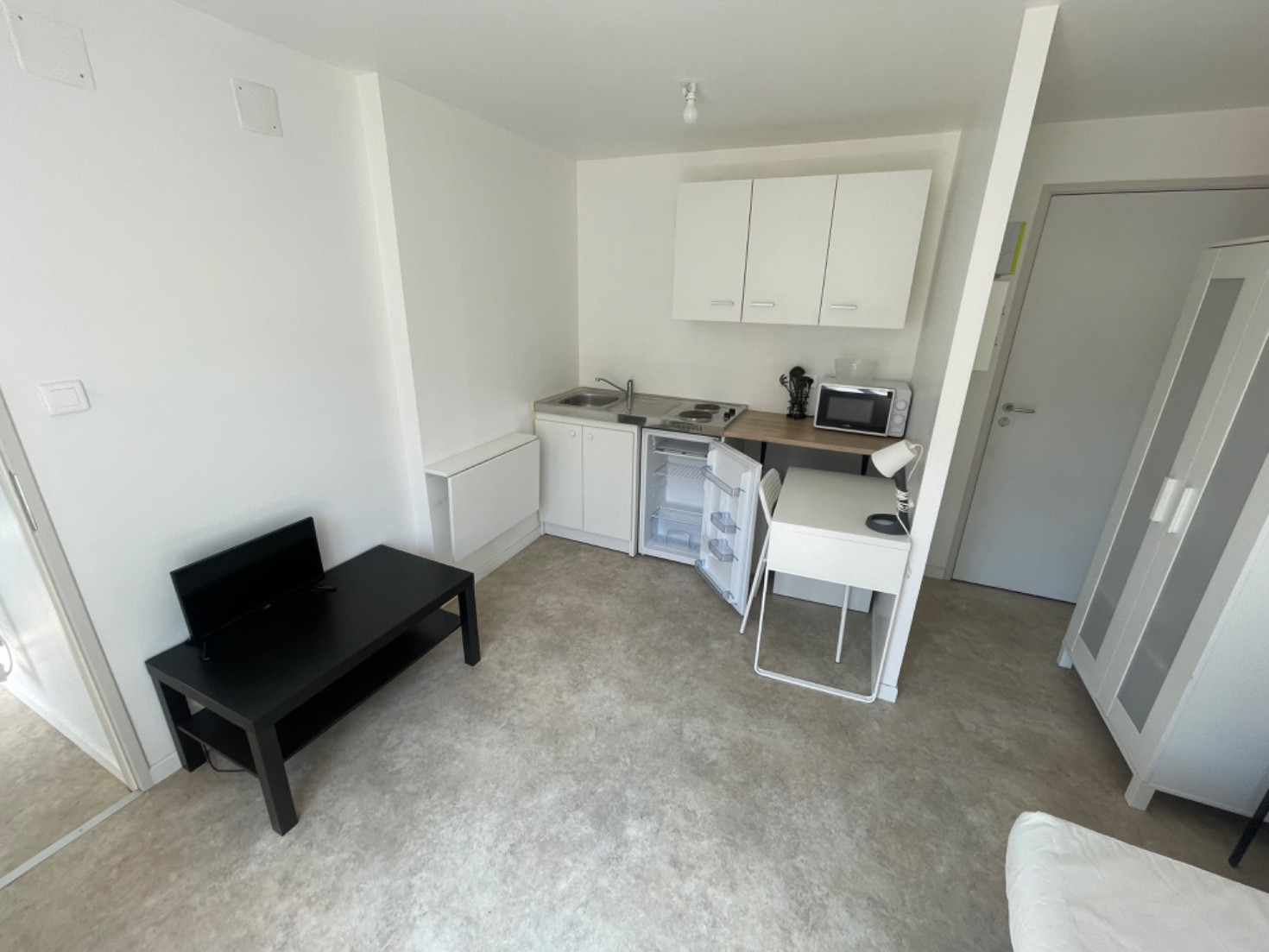 
                                                Location
                                                 Studio T1 de 17m2 meublé idéal étudiant