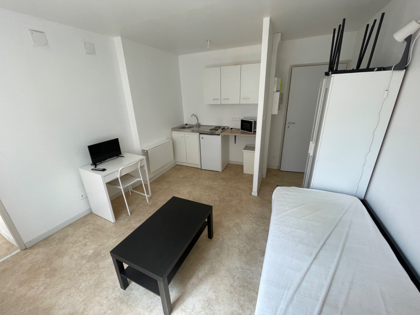 
                                                Location
                                                 Studio T1 de 18m2 meublé idéal étudiant