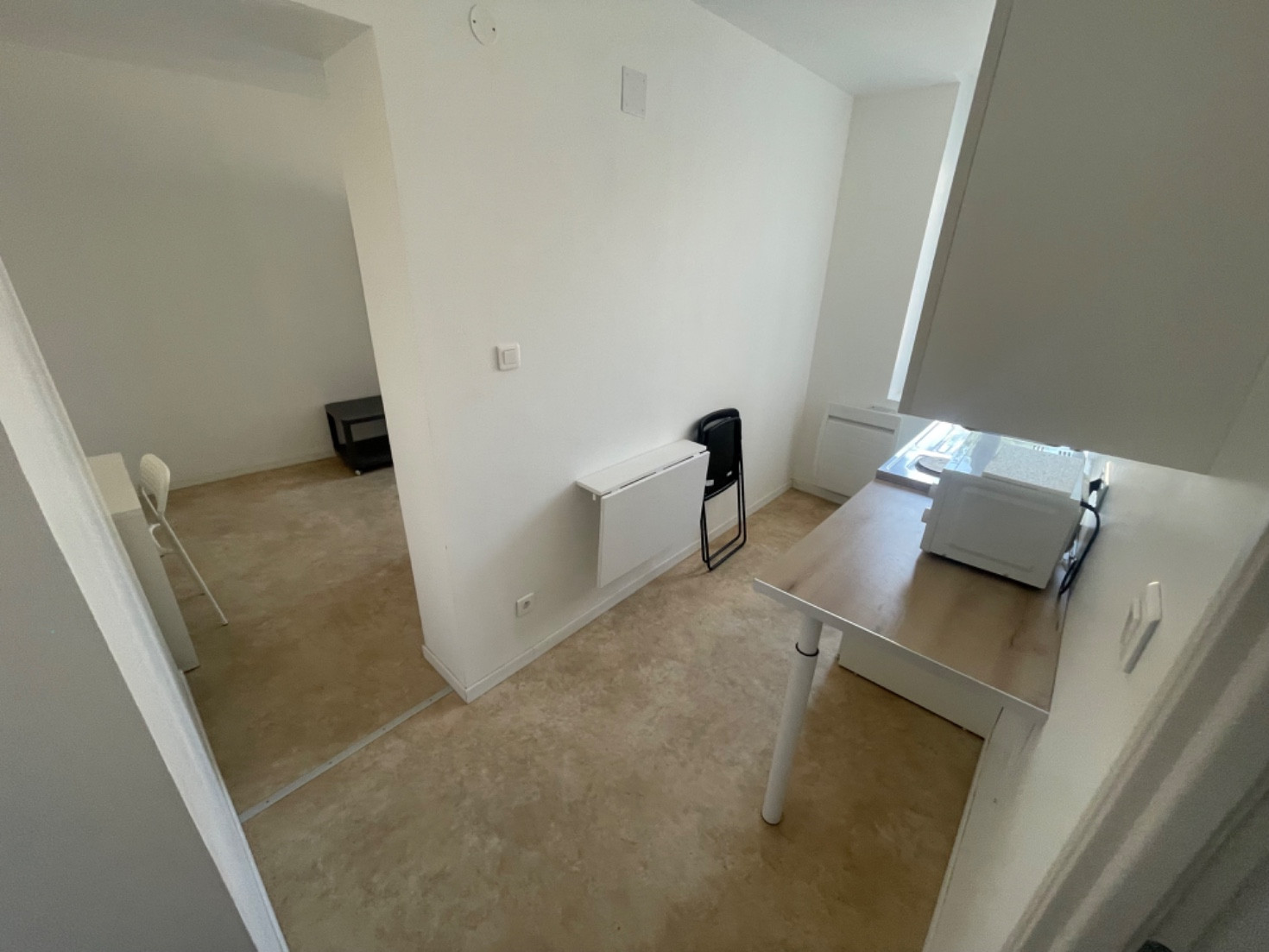 
                                                Location
                                                 Studio T1 de 22m2 meublé au centre de Mirecourt