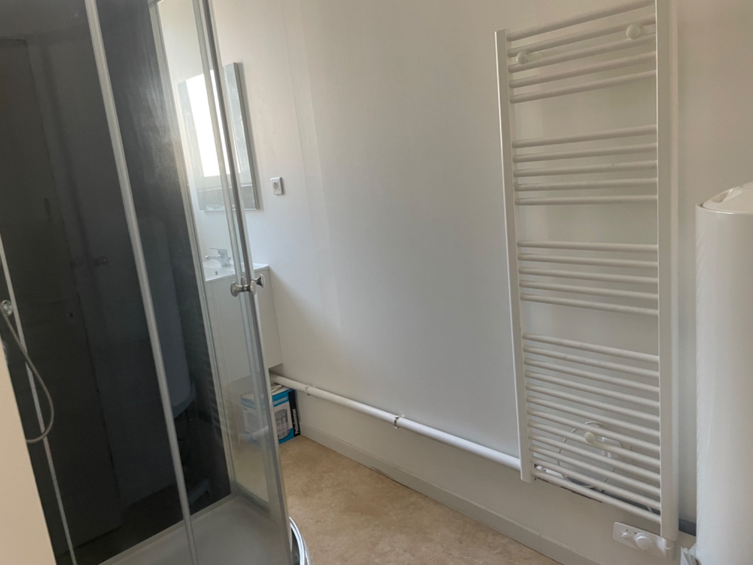 
                                                Location
                                                 Studio T1 de 22m2 meublé au centre de Mirecourt