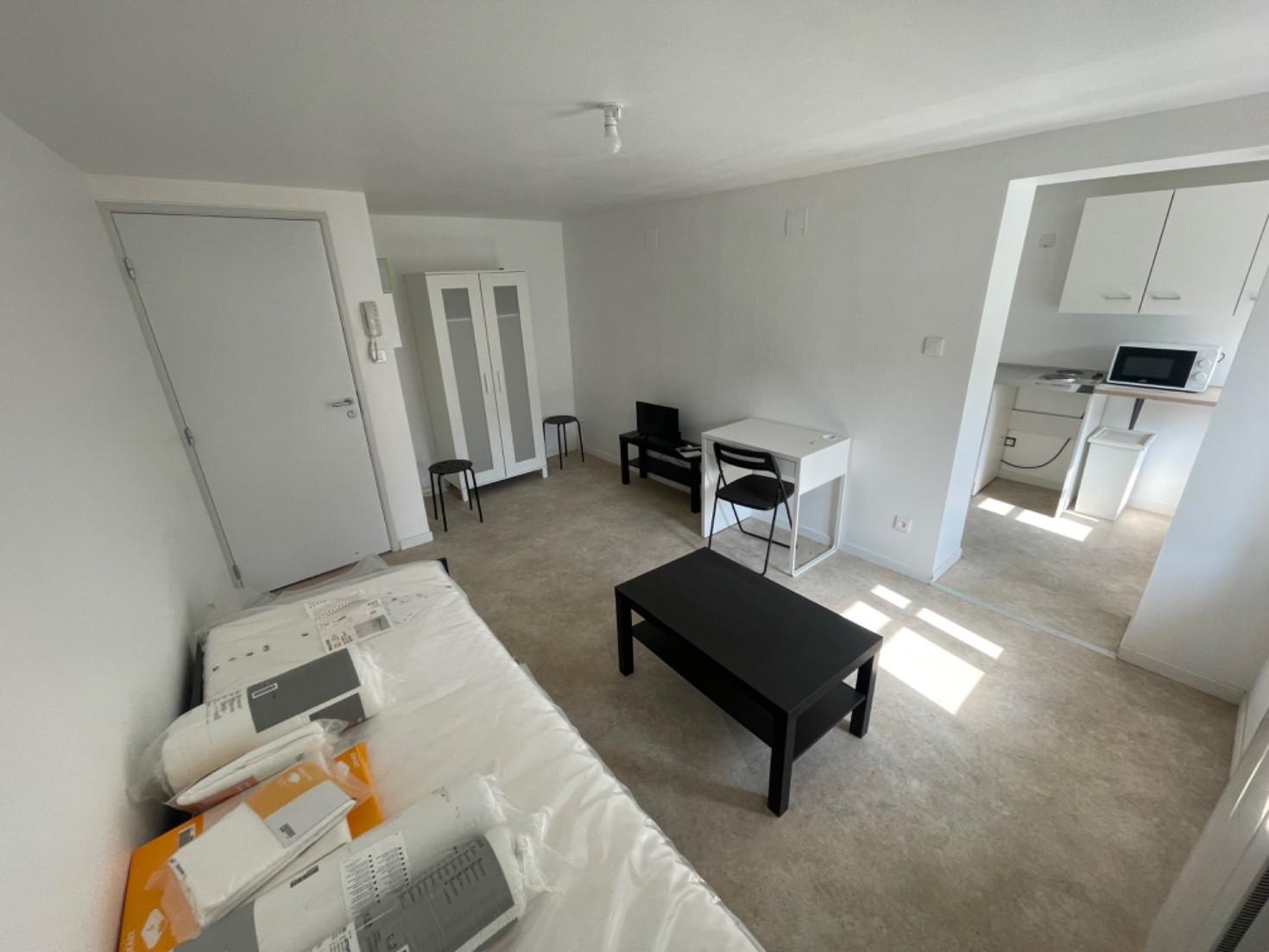 
                                                Location
                                                 Studio T1 de 25m2 meublé idéal étudiant