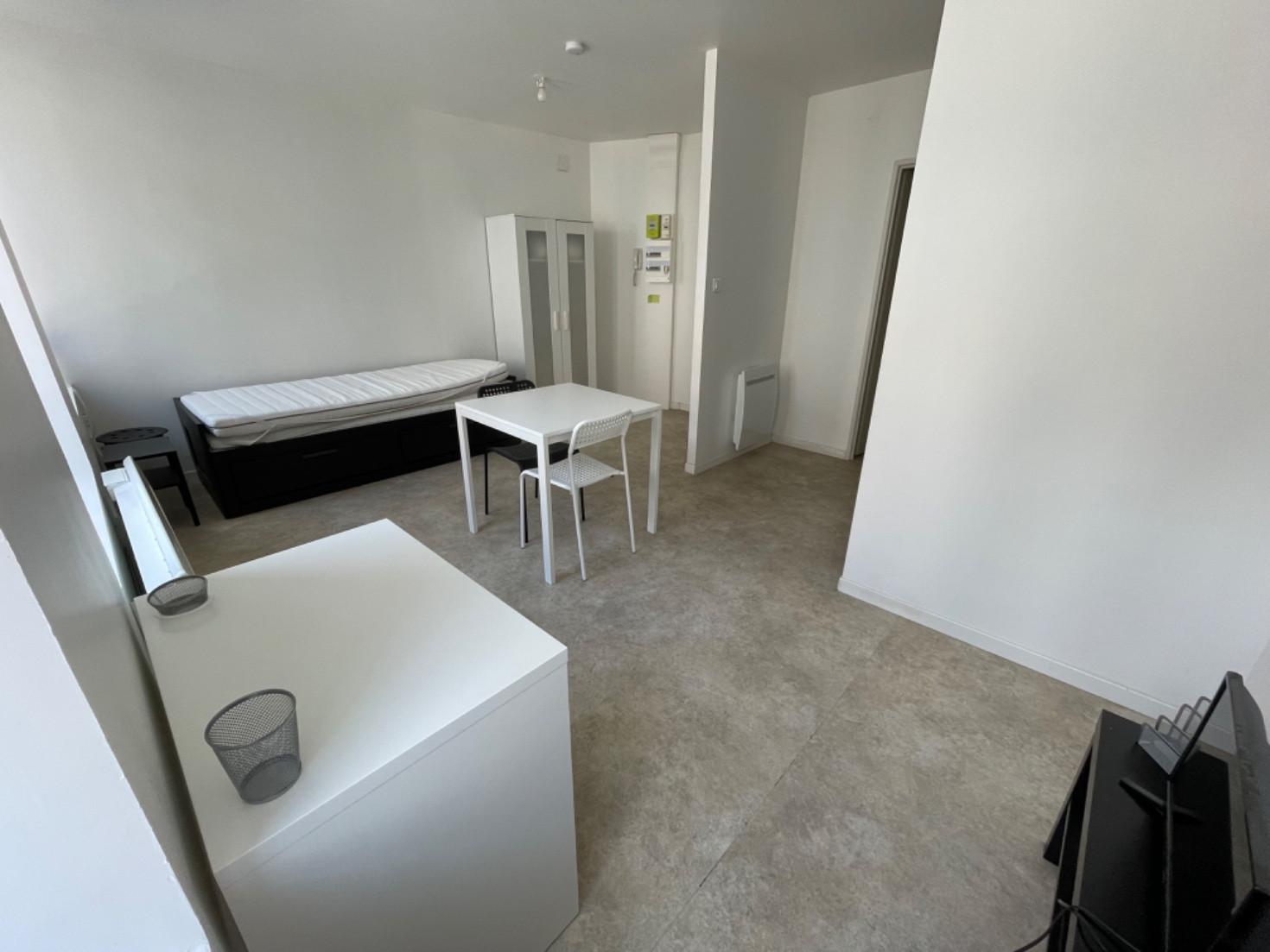 
                                                Location
                                                 Studio T1 de 25m2 meublé idéal étudiant