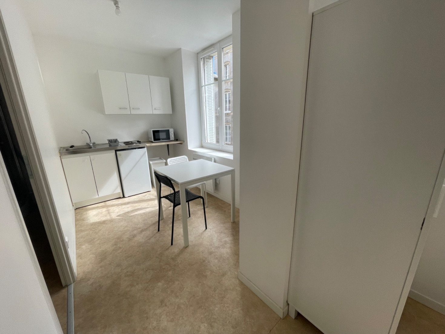 
                                                Location
                                                 Studio T1 de 25m2 meublé idéal étudiant