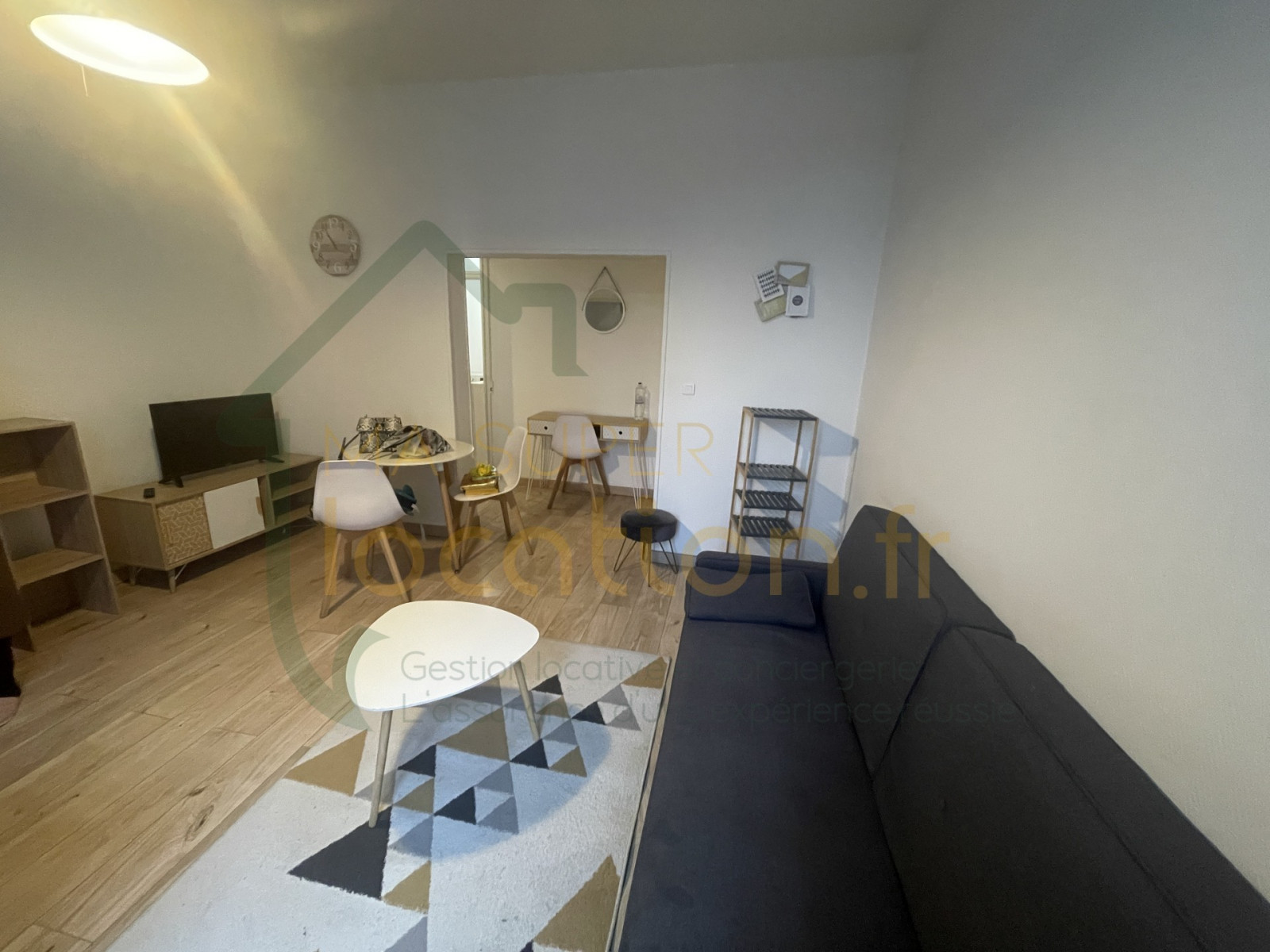 
                                                Location
                                                 T2 MEUBLE 40m2