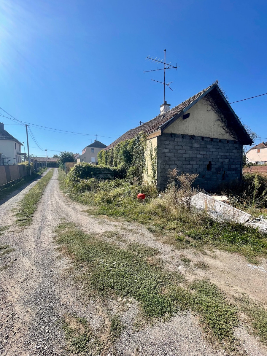 
                                                Vente
                                                 Terrain à vendre 9,55 ares