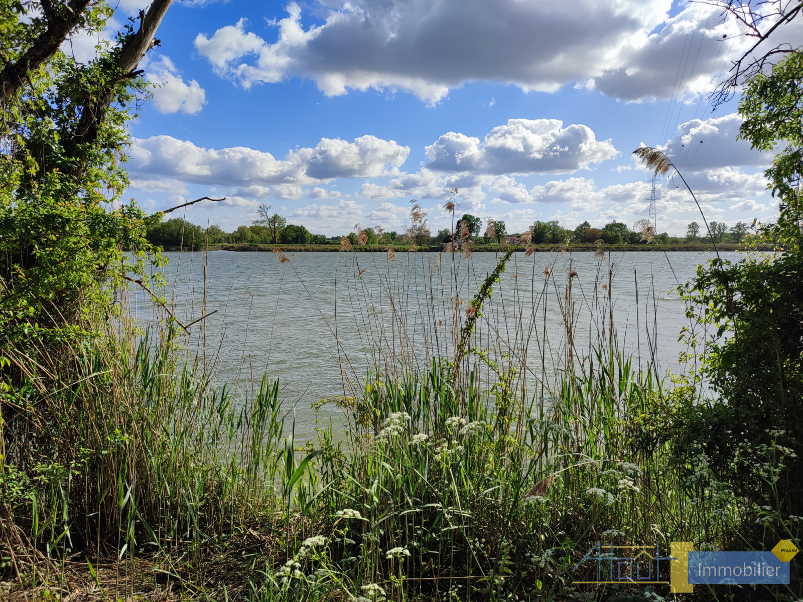 
                                                Vente
                                                 Terrain de loisirs au bord de la Garonne