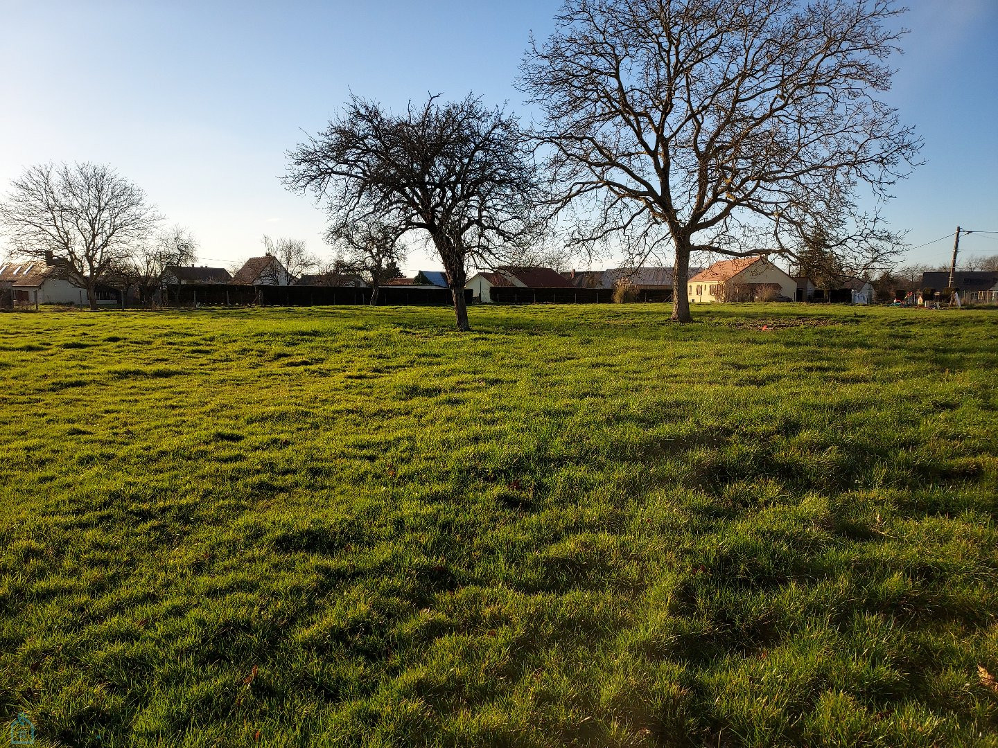 
                                                Vente
                                                 Terrain semi viabilisé 1879 m2 - Le Neubourg à 10 min