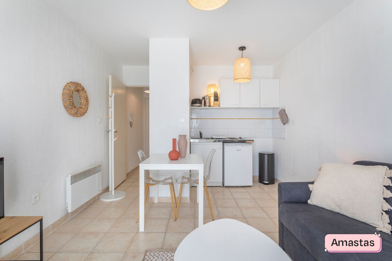 
                                                Location
                                                 TOULON 83000 - Studio bien aménagé avec Balcon au cœur de Toulon