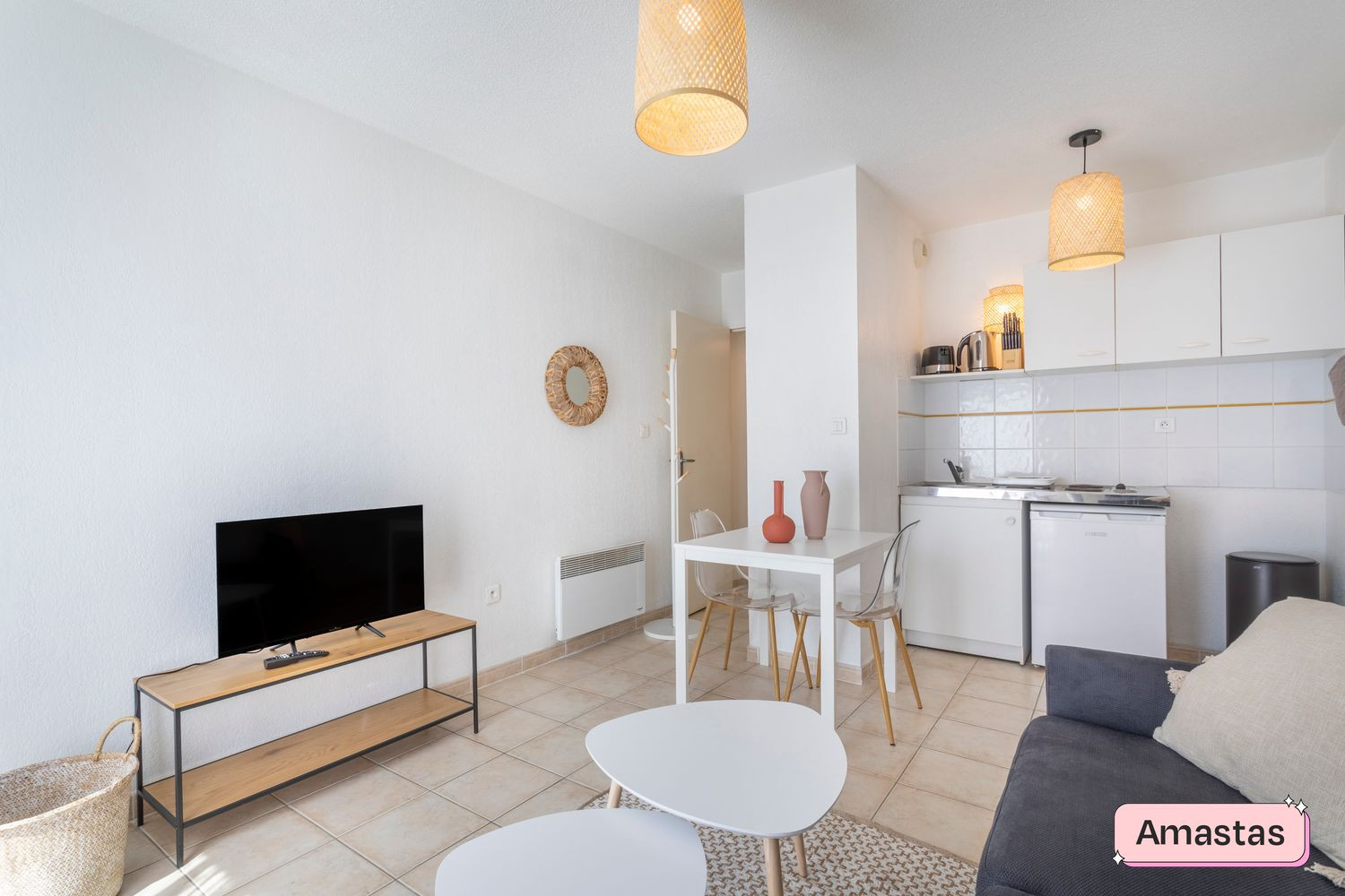 
                                                Location
                                                 TOULON 83000 - Studio bien aménagé avec Balcon au cœur de Toulon