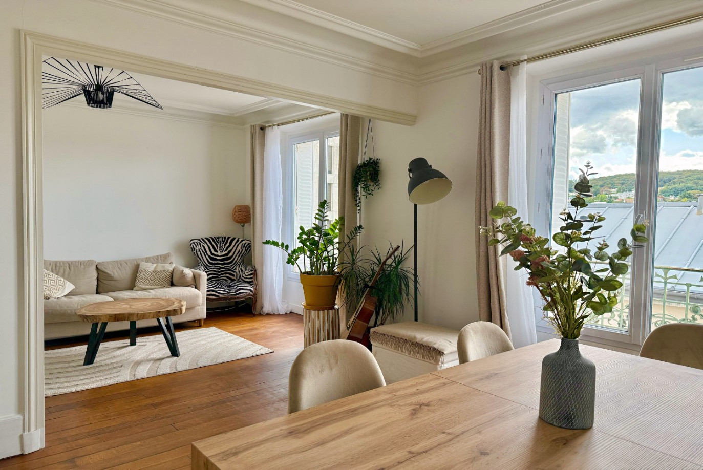 
                                                Vente
                                                 Très bel appartement 3 pièces avec vue dégagée