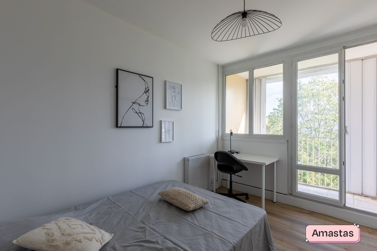 
                                                Colocation
                                                 Une chambre de disponible dans cette colocation de 3 chambres à Pierre Bénite - 469371