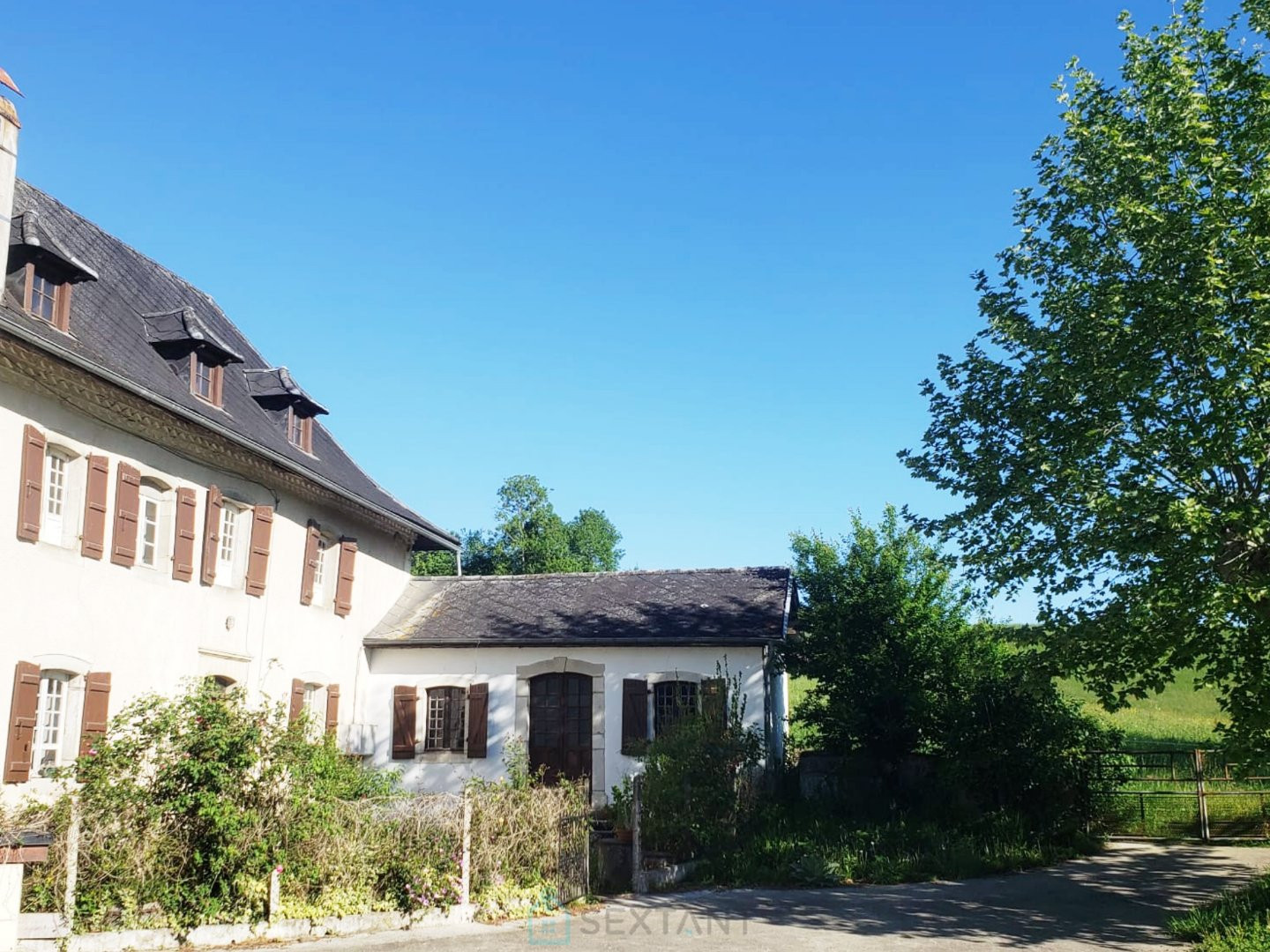 
                                                Vente
                                                 Une ferme au calme avec vue sur les Pyrénées