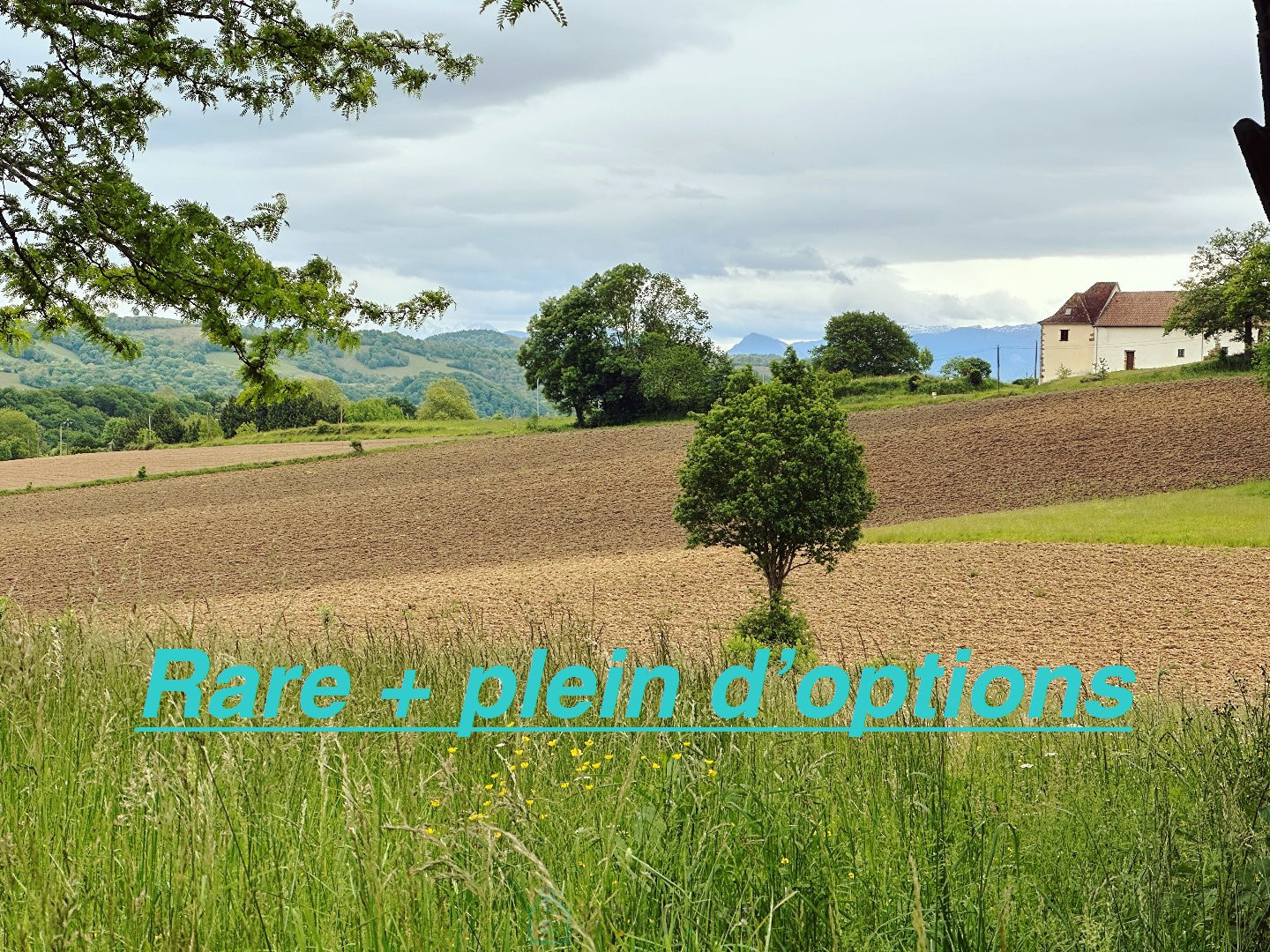 
                                                Vente
                                                 Une ferme au calme avec vue sur les Pyrénées