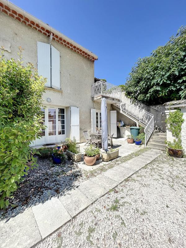 
                                                Vente
                                                 Uniquement Chez nous ! Saint Saturnin- les-Avignon