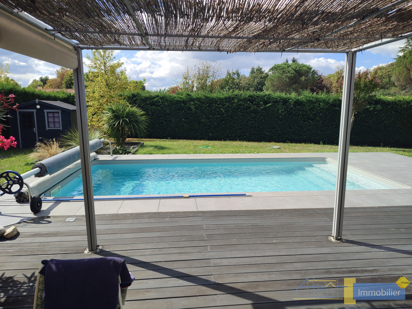 
                                                Location
                                                 VILLA 4 CHAMBRES AVEC PISCINE