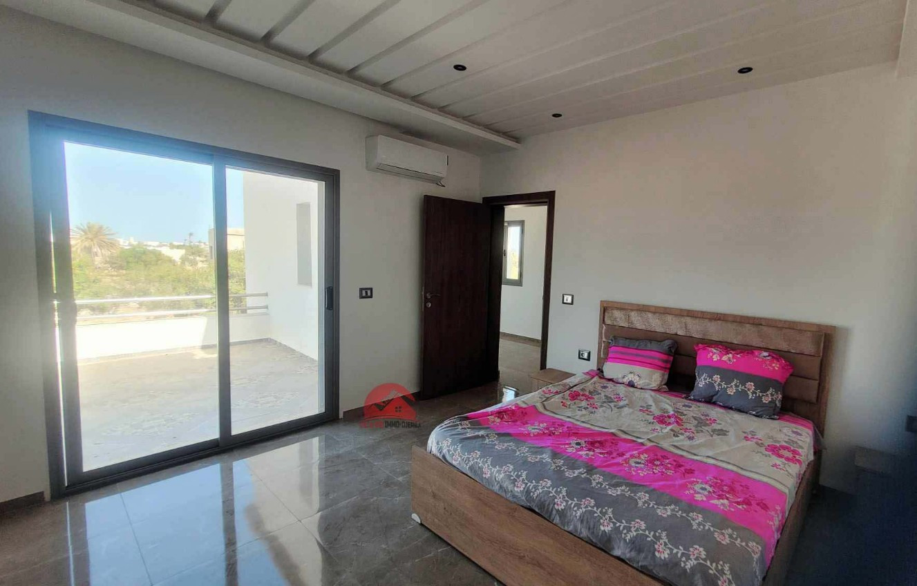 
                                                Vente
                                                 VILLA AVEC PISCINE À DJERBA MIDOUN ZA - RÉF V679