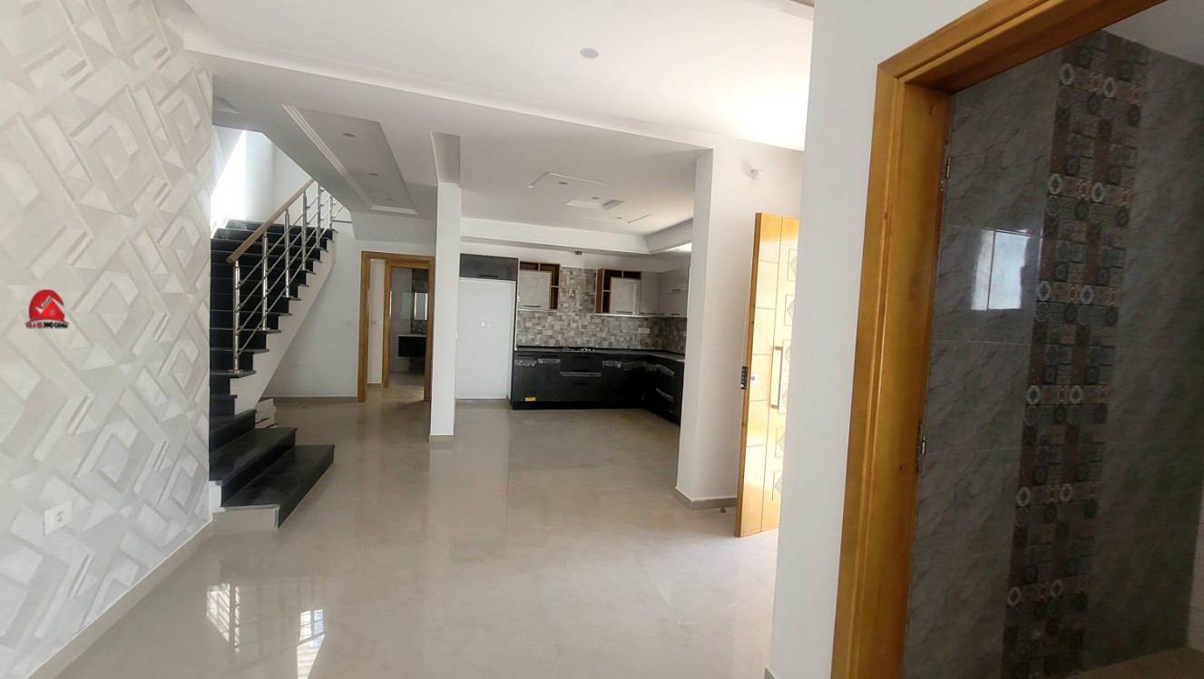 
                                                Vente
                                                 VILLA AVEC PISCINE À HOUMT SOUK DJERBA-RÉF V 628