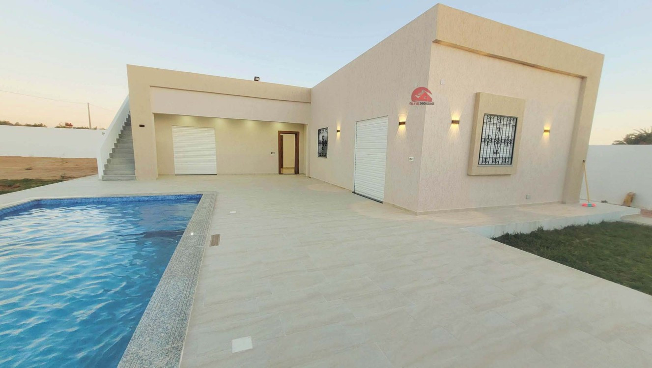 
                                                Vente
                                                 VILLA AVEC PISCINE À SIDI JMOUR DJERBA - RÉF V682