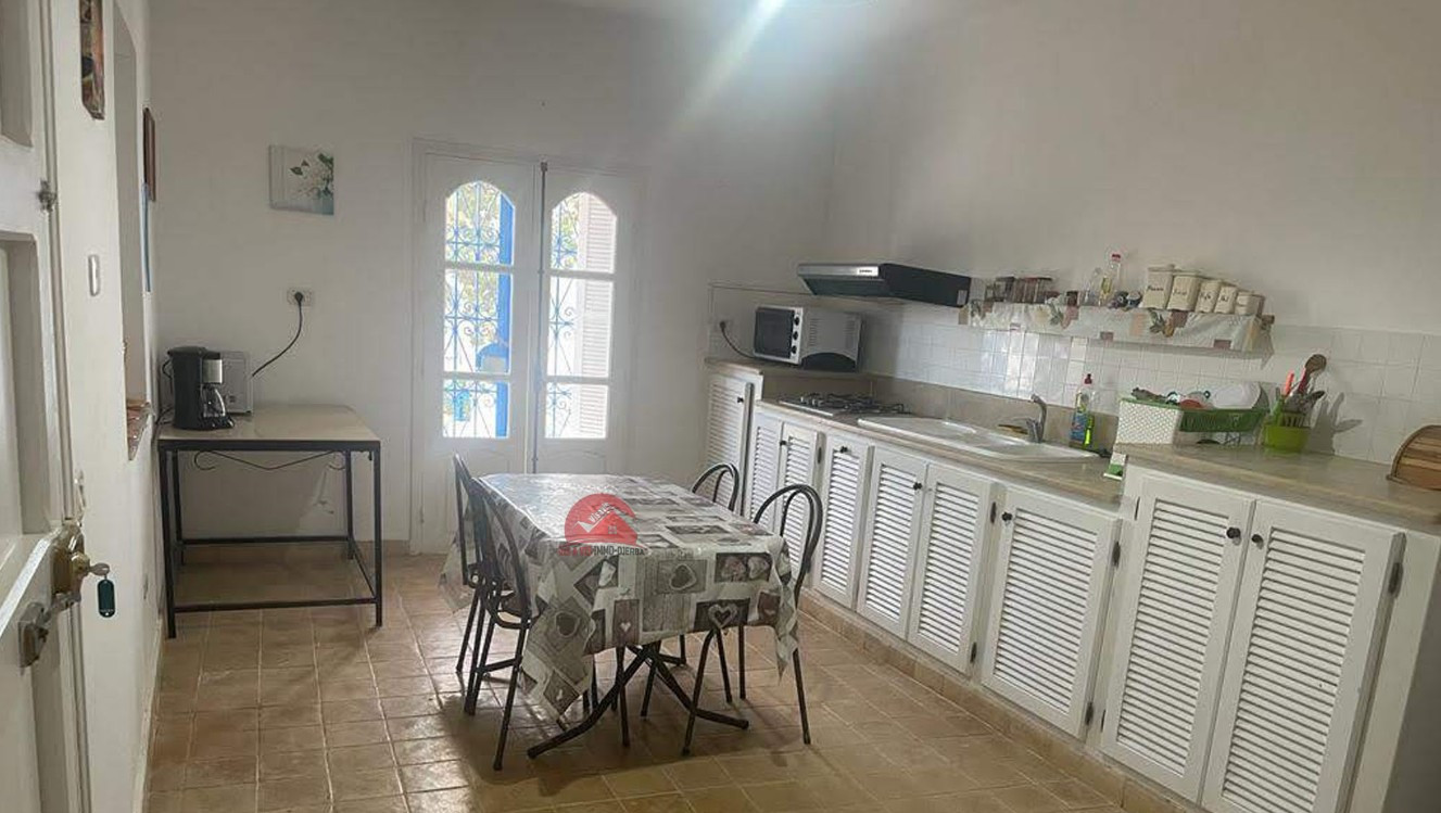 
                                                Location
                                                 VILLA AVEC PISCINE PRIVÉE À DJERBA - RÉF L740