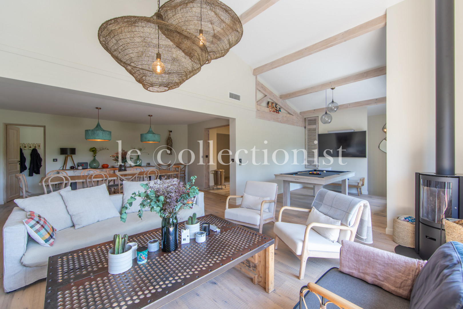 
                                                Location de vacances
                                                 Villa les Roches