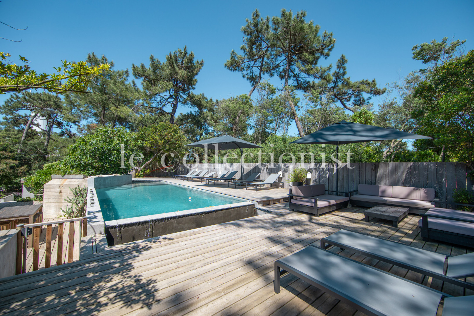 
                                                Location de vacances
                                                 Villa les Roches