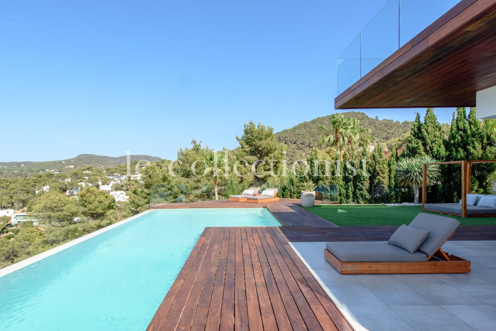 
                                                Location de vacances
                                                 Villa Lux