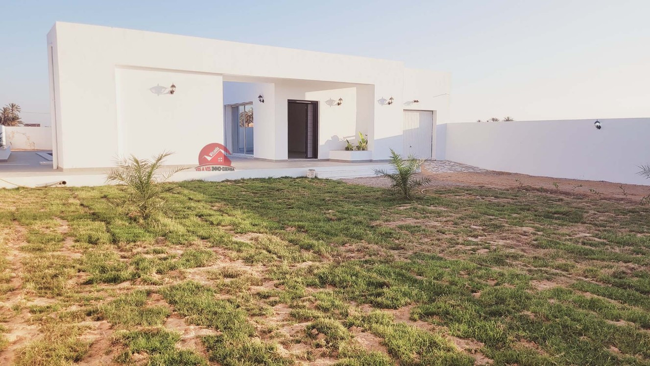 
                                                Vente
                                                 VILLA NEUVE À HOUMT SOUK DJERBA - RÉF V680