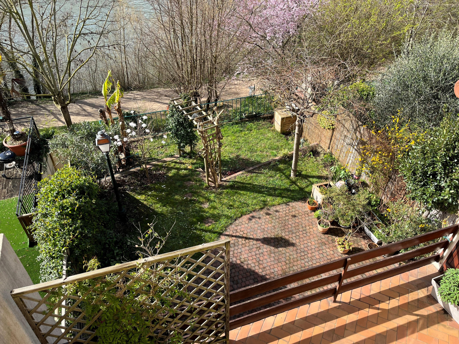 
                                                Vente
                                                 vue parc et Seine calme, sans travaux, terrasse